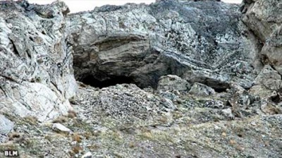 The outside of Lovelock Cave (Wikimedia Commons)