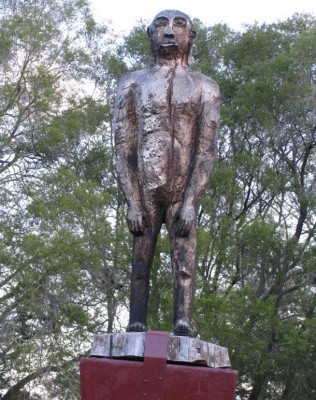 Statue of a Yowie, Kilcoy, Queensland, Australia (Wikimedia Commons)